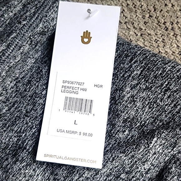 🩶 SPIRITUAL GANGSTER SUPER SMOOTH AND SOFT LEGGINGS! - Picture 4 of 12